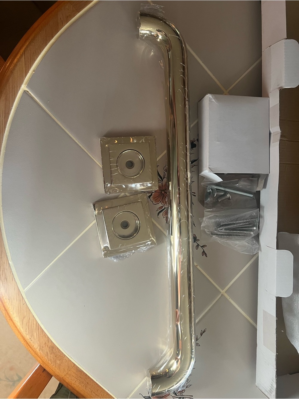 Polished Chrome Grab Bar with Square Rosettes